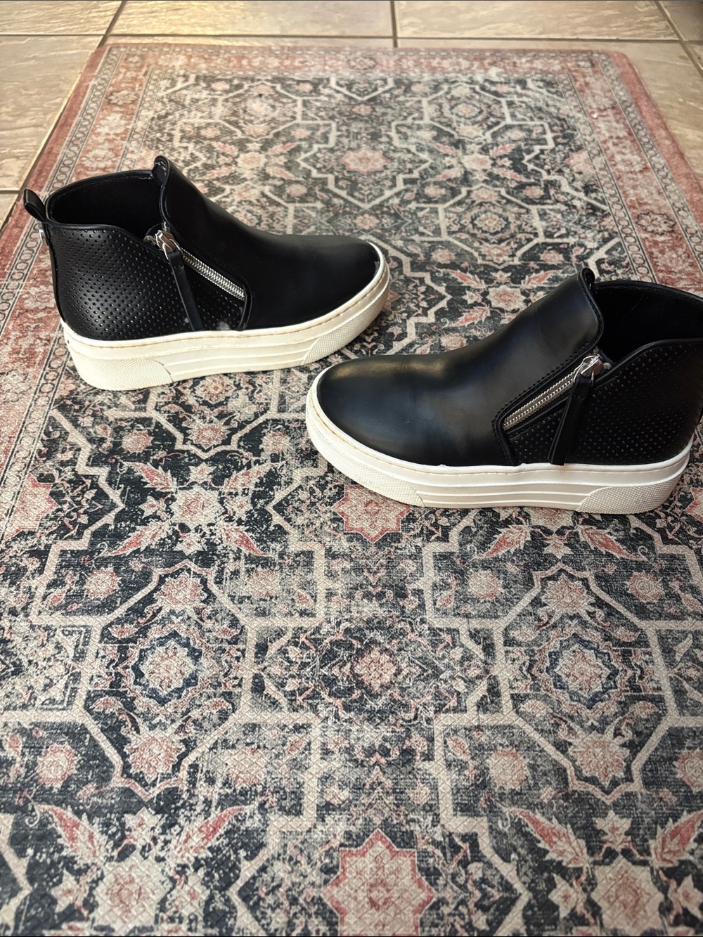 Steve Madden Black Leather Slip-On Boots with White Sole